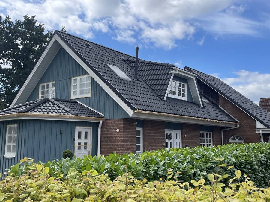 Haus nach Dachbeschichtung